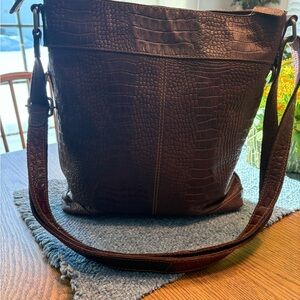 Source Unknown Brown Croc-Embossed Shoulder Bag